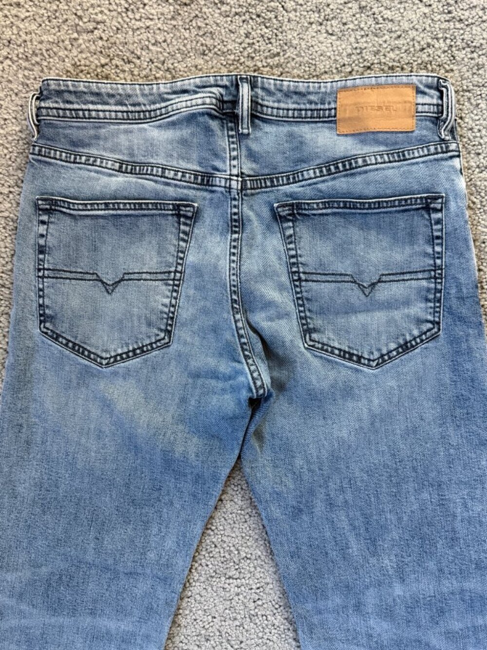 Diesel Men's Buster Model Jeans - Sz. 32x32 - Lt. Blue 084UX Wash - Excel. Cond. - Picture 8 of 12
